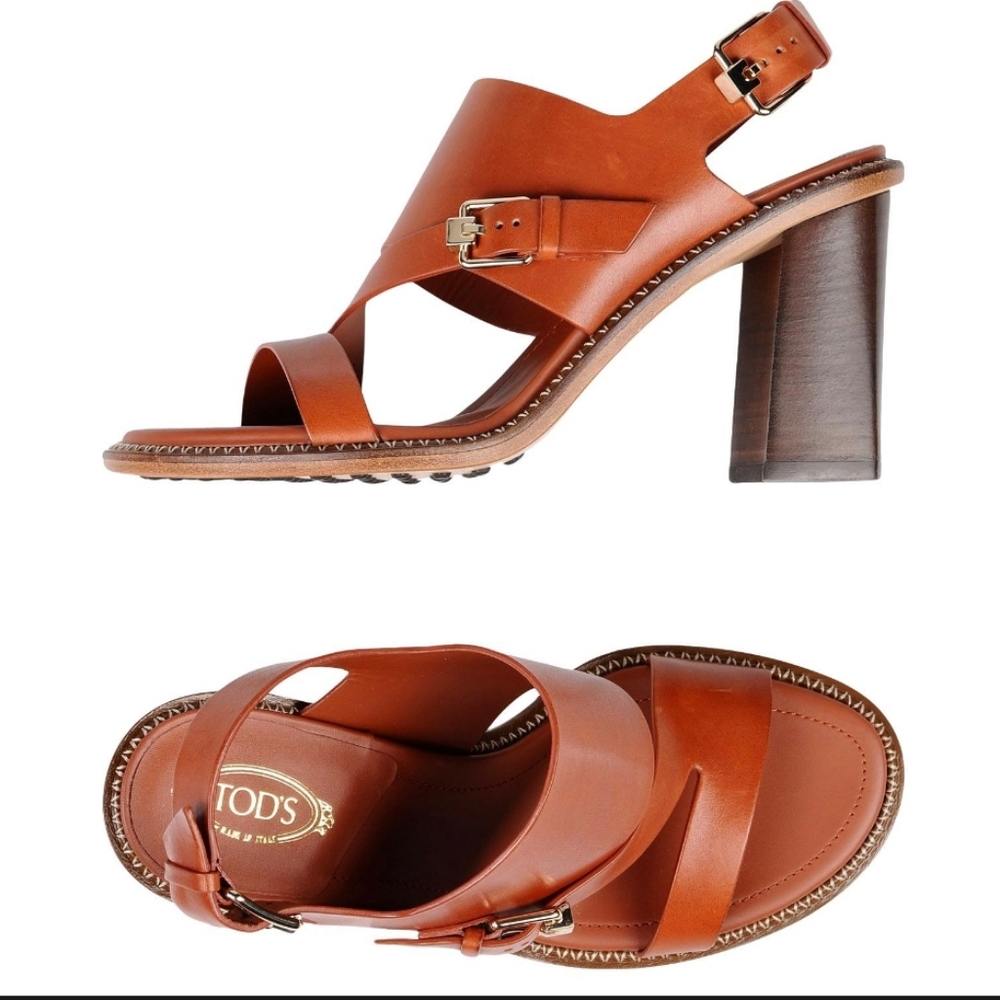 NEW NEVER worn TOD'S sandals.